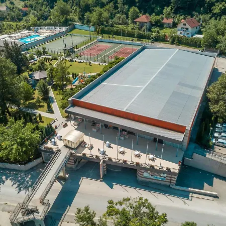 Garden City Отель Кониц